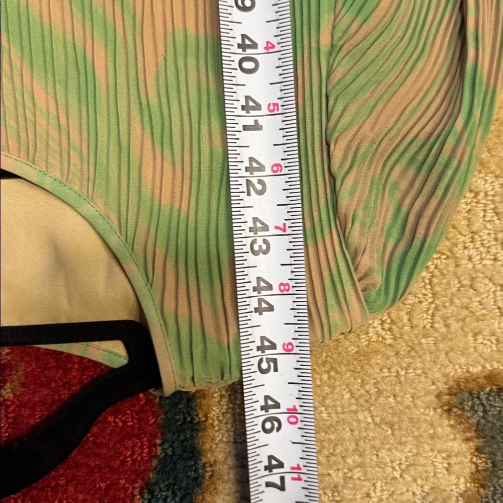 Wilfred daydreamer midi dress in green tan color print, Aritizia, size M - Picture 11 of 13